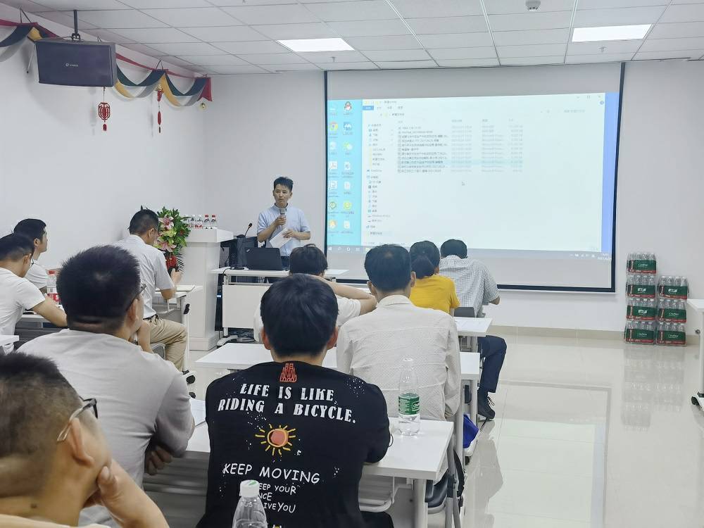 郑州弘正企业经营服务有限公司药业技术交流会 (3) - 副本.jpg